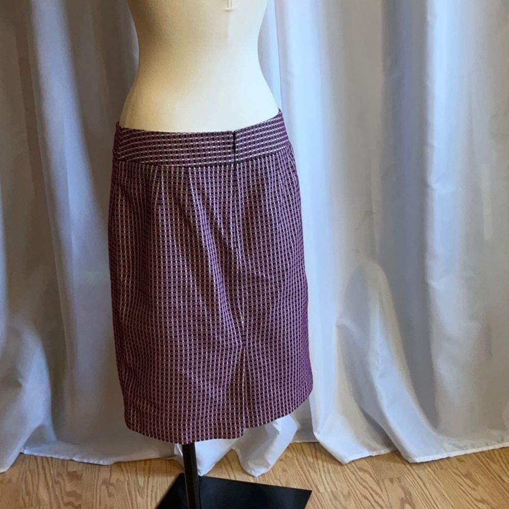 ANN TAYLOR size 8 pencil style skirt in purple, black, cream colors - Picture 6 of 9